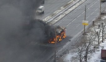 На Бухарестской улице выгорел пассажирский автобус
