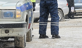 В Новосибирске лишенная прав автоледи сбила сотрудника ГИБДД и пыталась скрыться