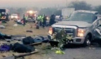 В Мексике грузовик врезался в группу паломников