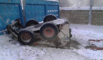 На ЗСД погиб водитель упавшего с высоты трактора