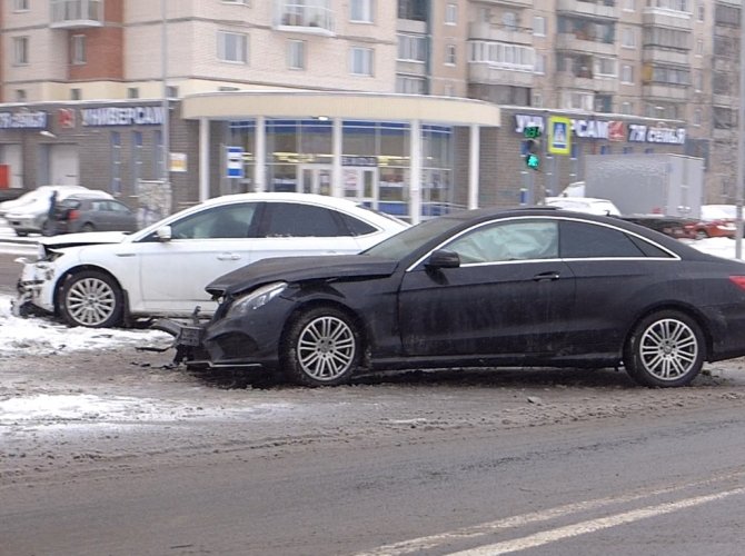ДТП на Планерной улице