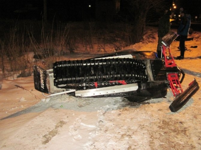 В Угличе погиб водитель снегохода 1.jpg