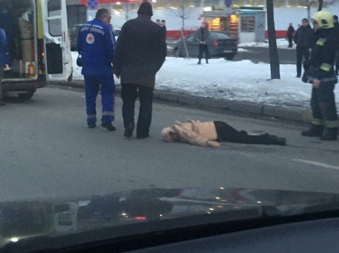 На улице Димитрова в Петербурге насмерть сбили женщину (2).jpg