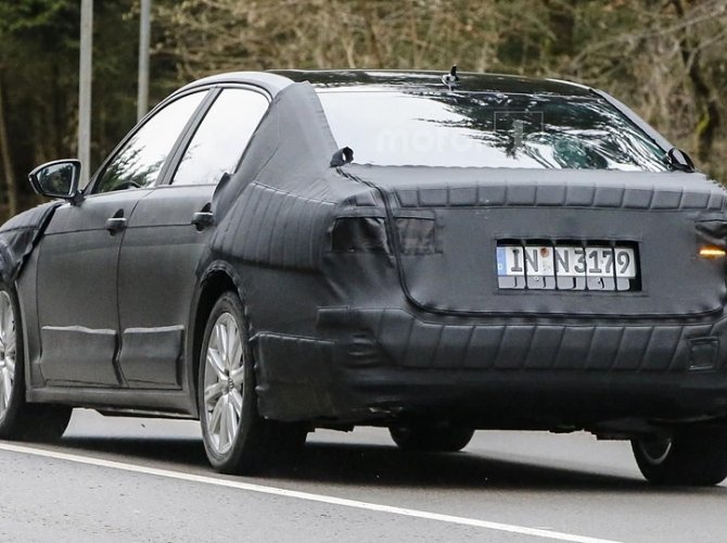 Volkswagen тестирует серийную версию C Coupe GTE (3).jpg