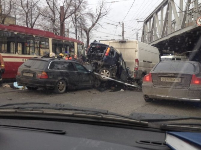 В ДТП на Лесном проспекте погиб водитель Suzuki (2).jpeg