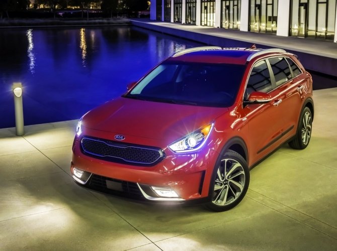 Kia Niro 2016 hybrid (2).jpg