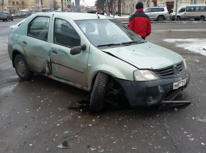 Как завести рено логан 2 после дтп