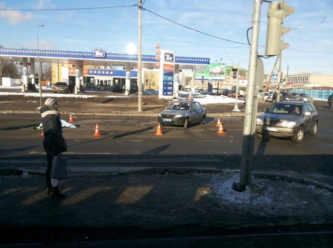 На Ириновском проспекте в Петербурге пешеходу раздавило голову колесом автомобиля (1).jpg