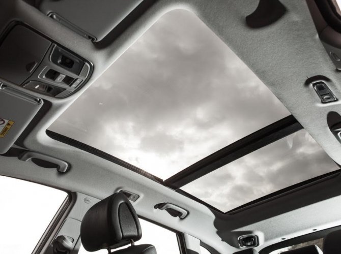 Hyundai Tucson получил панорамный люк Webasto (3).jpg