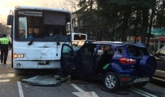 В Сочи в ДТП с автобусом погибли два человека