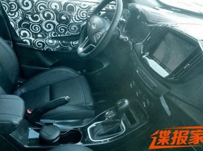 Рассекречена внешность нового Chery Tiggo 7 SUV (2).jpg