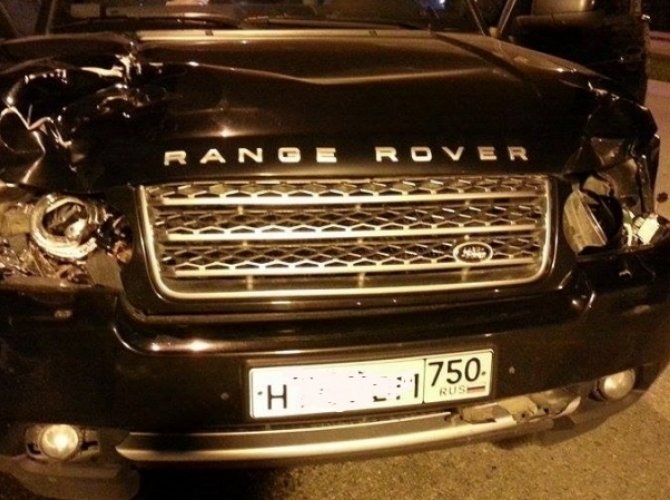 В Севастополе Range Rover насмерть сбил двух подростков (1).jpg