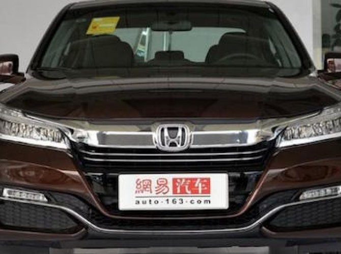 На авторынке Китая появилась обновленная версия Honda Accord (2).jpg