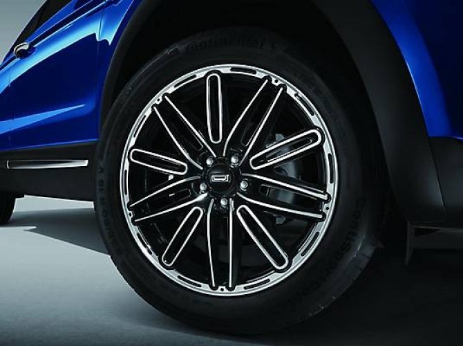 Qoros 5 SUV 2016 (13).jpg