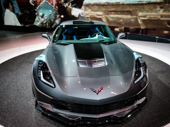 В Женеве представили новый Chevrolet Corvette Grand Sport (2).jpg
