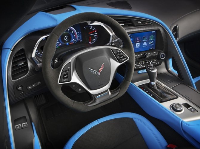 В Женеве представили новый Chevrolet Corvette Grand Sport (4).jpg
