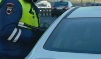 В Петербурге водитель BMW переехал полицейского