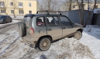 На Урале машина протащила двухлетнюю девочку на фаркопе несколько километров