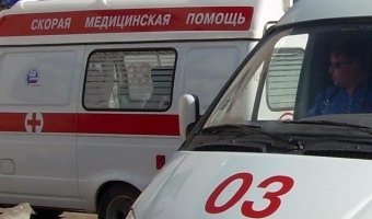 На западе Москвы столкнулись легковушка и «скорая помощь»
