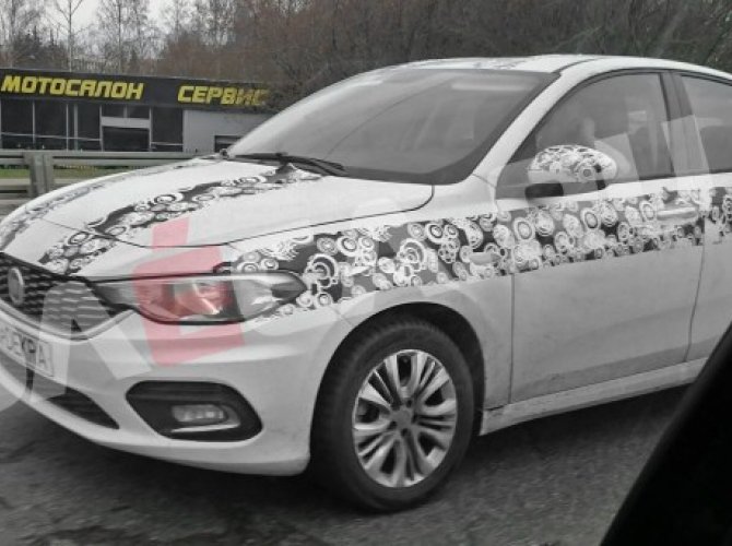 На дорогах Москвы замечен новый седан Fiat Tipo (2).jpg