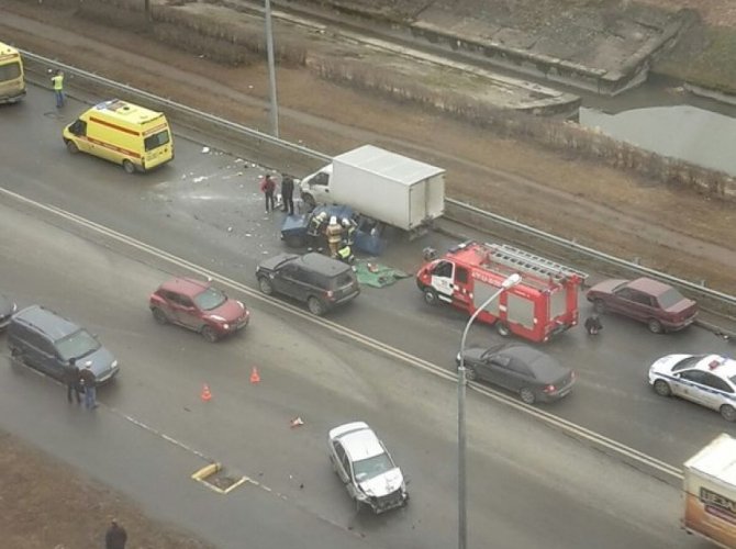 В ДТП на Белградской в Петербурге погиб водитель ВАЗа (1).jpeg
