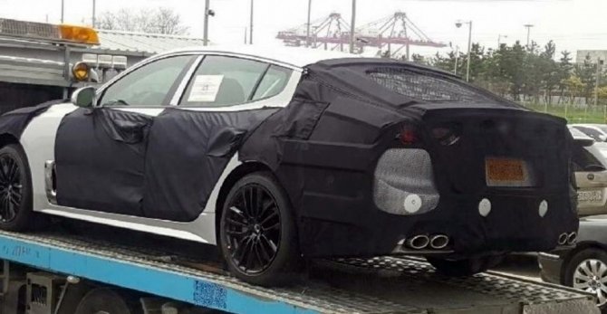 В Сеть выложили первые фото нового серийного спорткара Kia GT (1).jpg