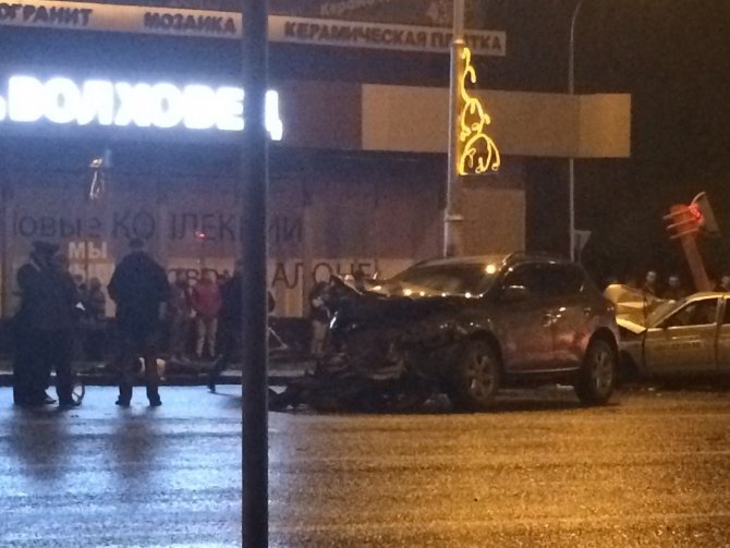 В Кемерово погибли два пассажира такси (2).jpg