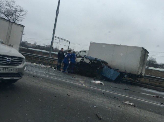 В ДТП на Белградской в Петербурге погиб водитель ВАЗа (5).jpg