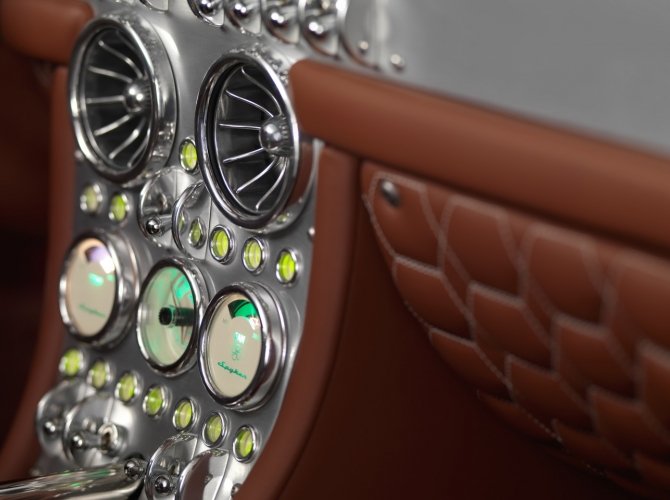 Spyker C8 Preliator (4).jpg