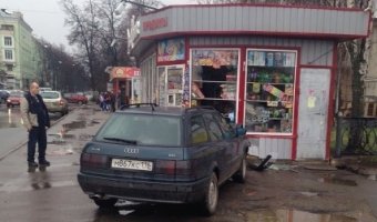 Пьяный угонщик сбил двух школьниц на тротуаре в Казани