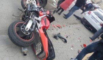 В Ростове автомобиль сбил мотоциклиста