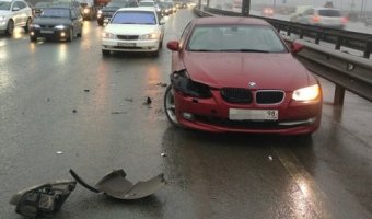 Две массовые аварии на КАД в Петербурге