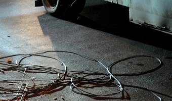 В Саратове из-за обрыва проводов пострадал мотоциклист