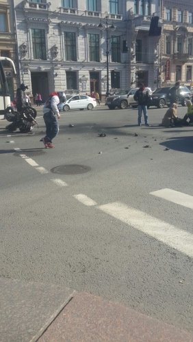 На Невском проспекте разбился мотоциклист (5).jpg