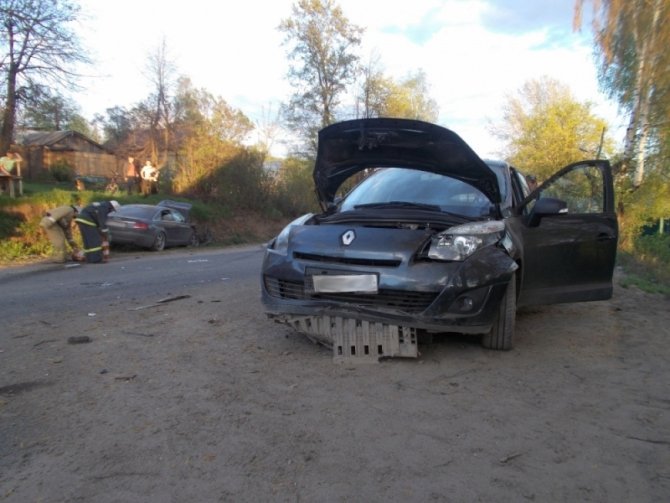 В Яранске девушка на Audi спровоцировала ДТП с пятью пострадавшими (4).jpg