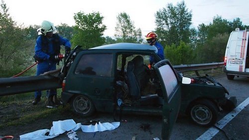 Под Самарой столкнулись «Ока» и Volkswagen двое погибли (5).jpg