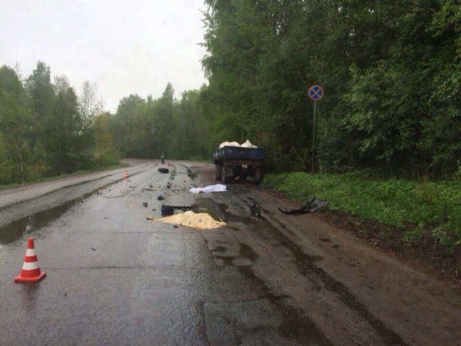 Во Всеволожском районе в ДТП с трактором погибли двое (6).jpg