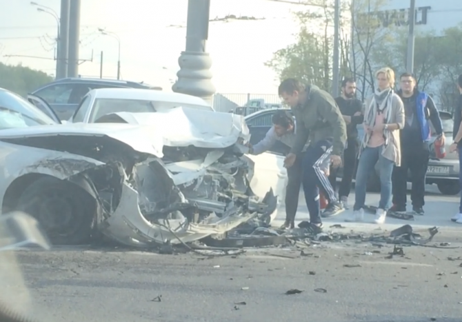 В массовой аварии в Москве пострадали три человека (1).png