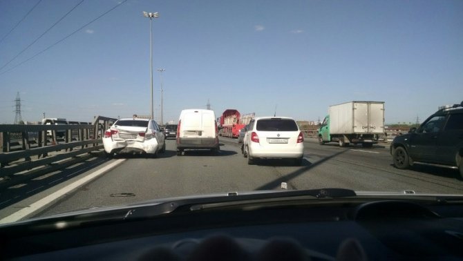 В ДТП у Вантового моста пострадали беременная женщина и ребенок (1).jpg
