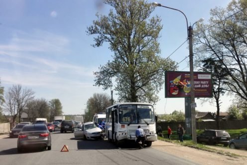 На Выборгском шоссе в ДТП с маршруткой погиб человек (3).jpg