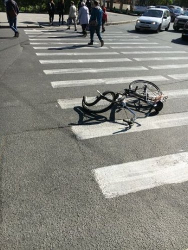 В Петербурге на перекрестке Ленсовета и Типанова сбили велосипедиста (3).jpeg