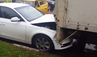 Массовая авария на юге Москвы: три человека пострадали