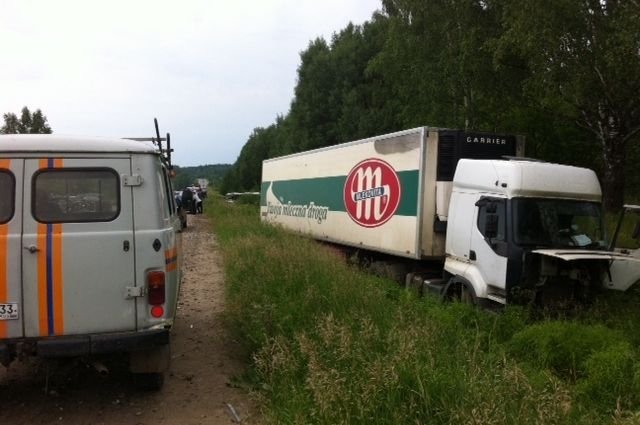 Под Владимиром в ДТП с автобусом и грузовиком пострадали девять человек (1).jpg