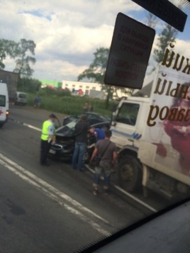 Для пострадавшего в ДТП на Московском шоссе водителя вызывали вертолет (2).jpg