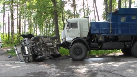 Пять человек пострадали в ДТП с КАМАЗом и УАЗом в Рязанской области (1).jpg