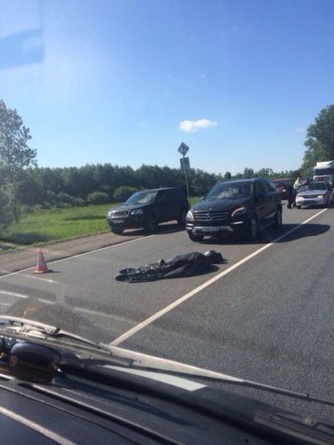 В Гатчинском районе Ленобласти в ДТП погиб мотоциклист (4).jpg