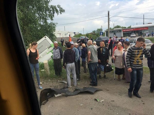 В Магнитогорске в ДТП с автобусом погиб водитель легковушки (3).jpg