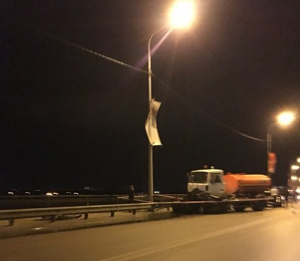 В ДТП с поливальной машиной в Воронеже погиб 16-летний водитель (4).jpg
