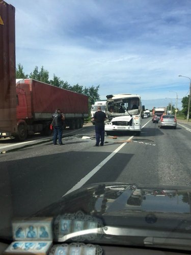 В ДТП с маршруткой в Петербурге пострадали шесть человек (2).jpg