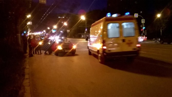 В Ижевске сбили пешехода на улице Удмуртской (1).jpg
